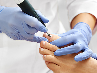 аппаратный педикюр в Киеве